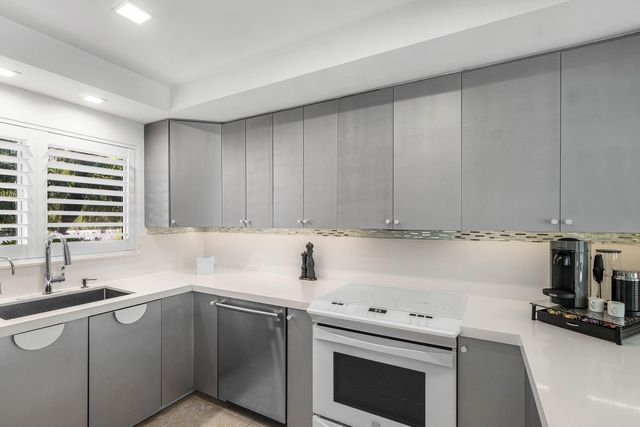 130 Andrews Avenue 4, Delray Beach, FL 33483