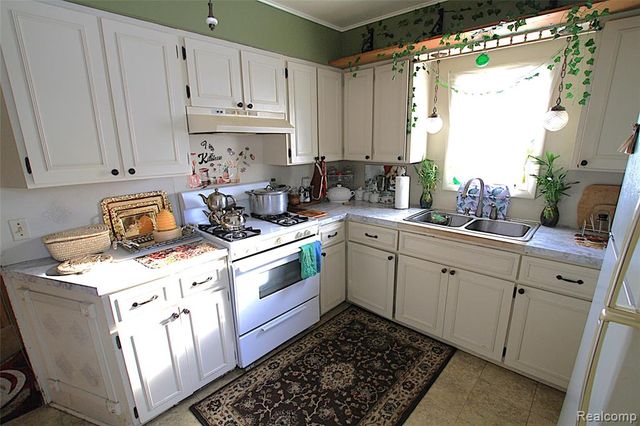 2447 Schaefer Street, Saginaw, MI 48602