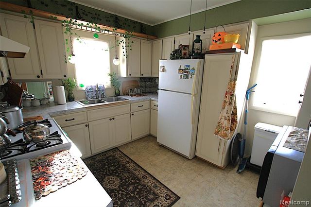 2447 Schaefer Street, Saginaw, MI 48602