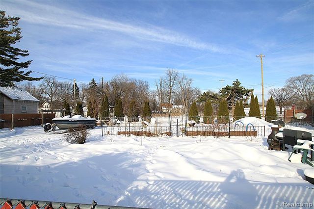 2447 Schaefer Street, Saginaw, MI 48602