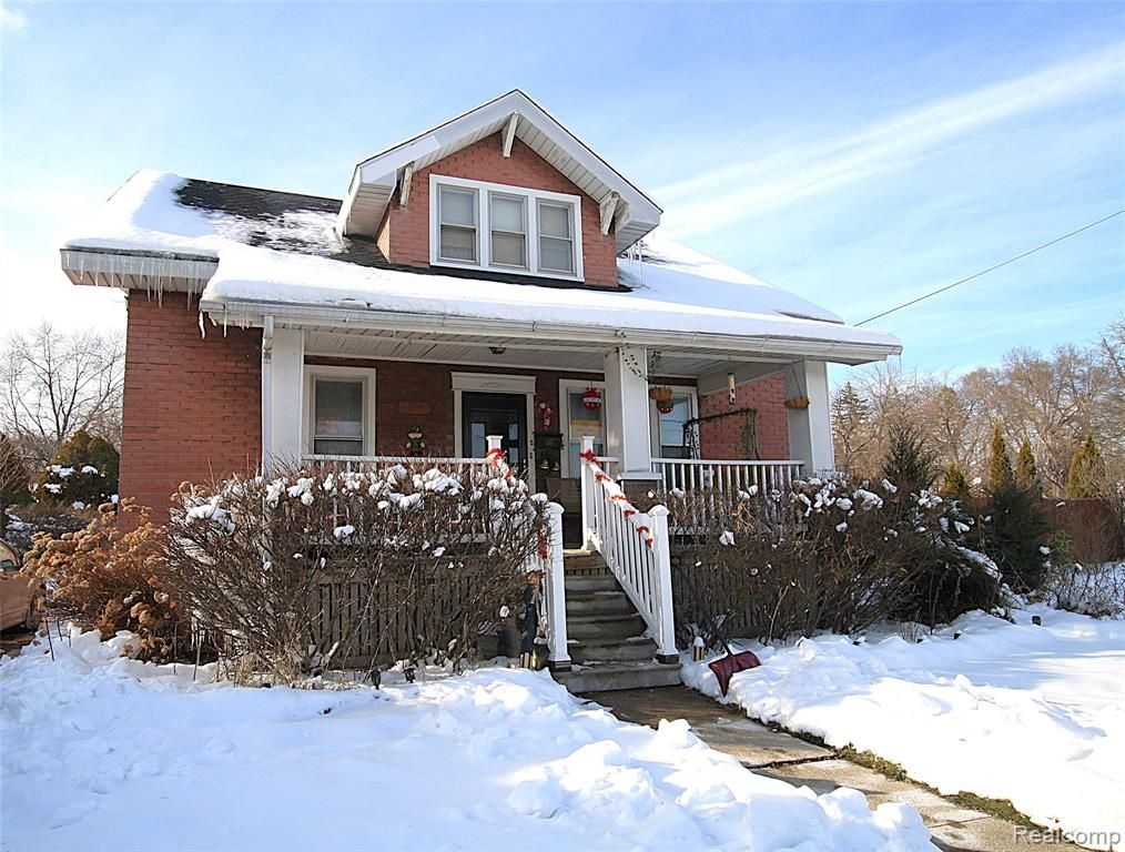 2447 Schaefer Street, Saginaw, MI 48602