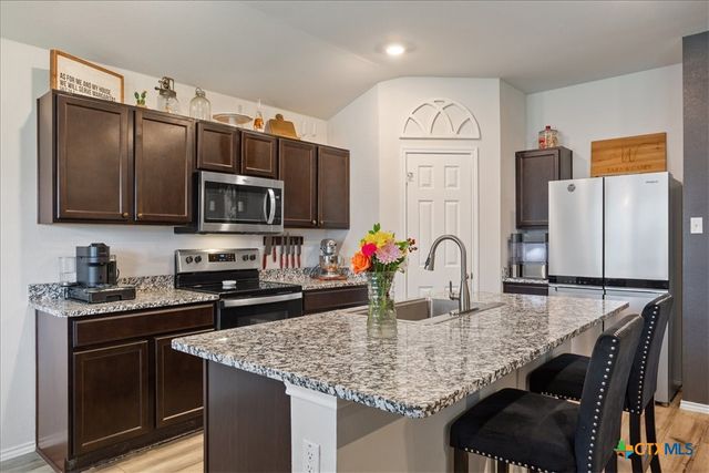 1000 Velvet Court, Troy, TX 76579