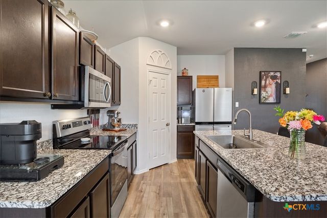 1000 Velvet Court, Troy, TX 76579