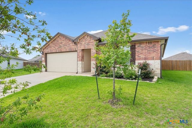 1000 Velvet Court, Troy, TX 76579