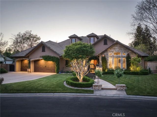 3350 E Via Montiano, Clovis, CA 93619
