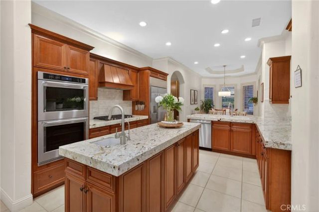 3350 E Via Montiano, Clovis, CA 93619