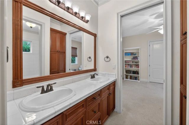 3350 E Via Montiano, Clovis, CA 93619