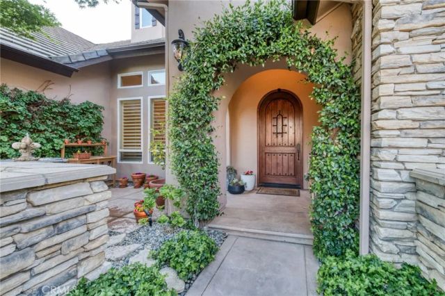 3350 E Via Montiano, Clovis, CA 93619