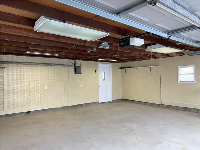 2104 Grand Avenue, Muscatine, IA 52761