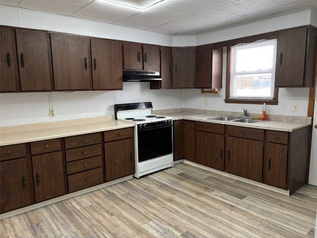 2104 Grand Avenue, Muscatine, IA 52761