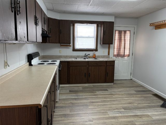 2104 Grand Avenue, Muscatine, IA 52761