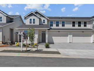 195 Se ACACIA Dr, Gresham, OR 97080