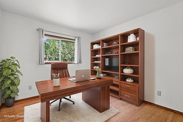 901 Anton ROAD, Hartland, WI 53029