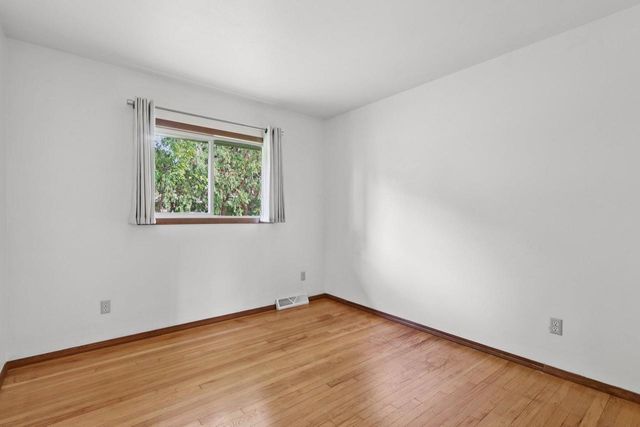 901 Anton ROAD, Hartland, WI 53029