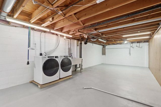 901 Anton ROAD, Hartland, WI 53029