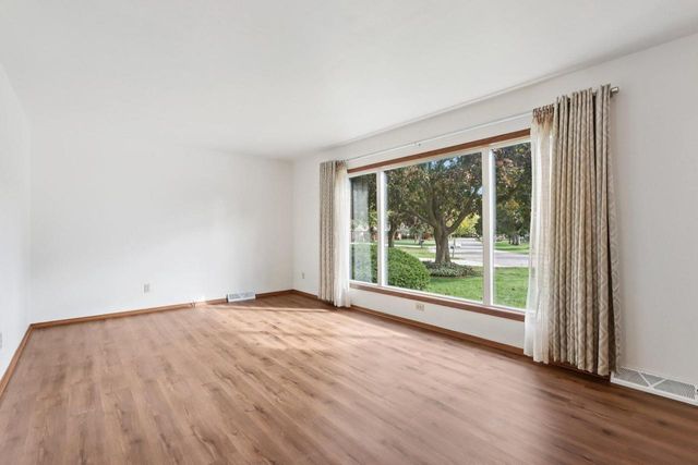 901 Anton ROAD, Hartland, WI 53029