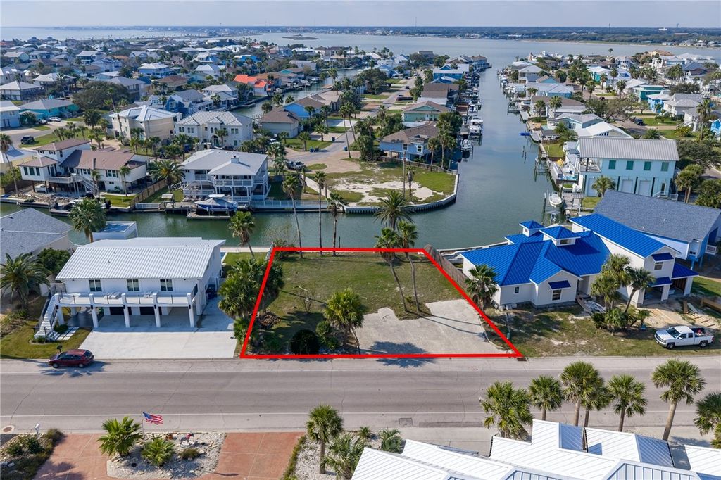 1877 Bay Shore Dr, Rockport, TX 78382 — photo 3