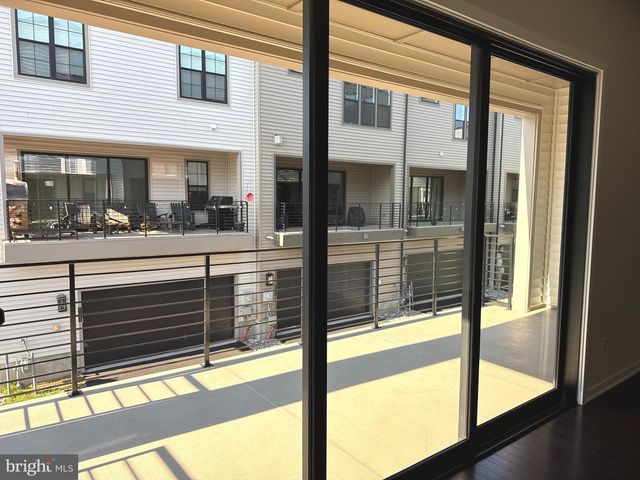 22188 WEBSTER PARK TER, Ashburn, VA 20148