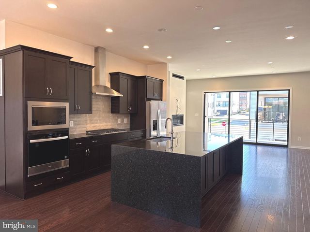 22188 WEBSTER PARK TER, Ashburn, VA 20148