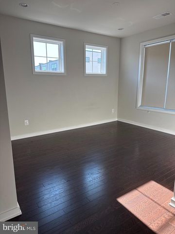 22188 WEBSTER PARK TER, Ashburn, VA 20148