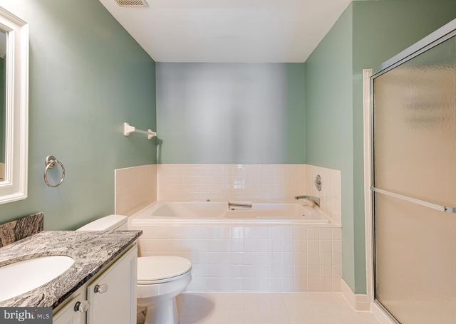 1002 WHARTON CT, Newtown Square, PA 19073