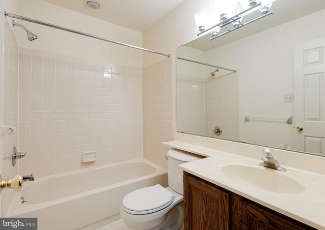 1002 WHARTON CT, Newtown Square, PA 19073