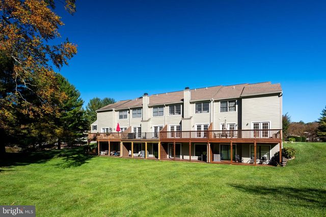 1002 WHARTON CT, Newtown Square, PA 19073