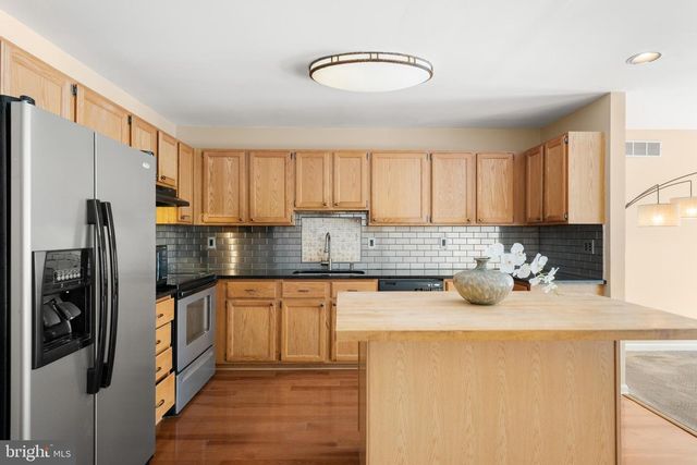 1002 WHARTON CT, Newtown Square, PA 19073