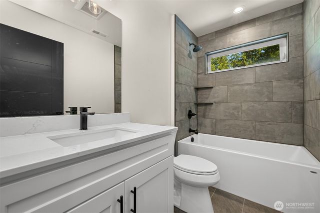 4750 Lost Creek Lane, Bellingham, WA 98229