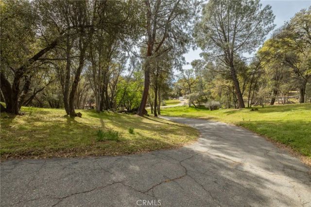 51739 Quail Run, Oakhurst, CA 93644