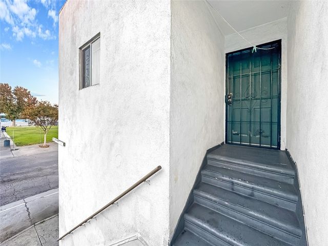 348 W Vernon Avenue, Los Angeles, CA 90037