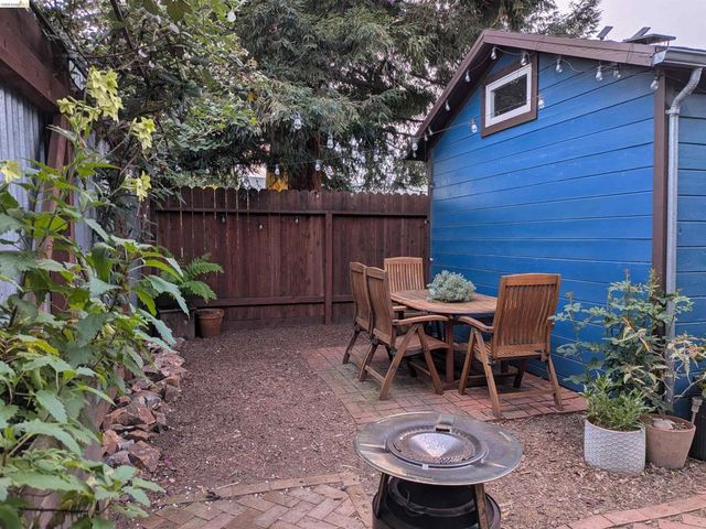 2542 Esmond Ave, Richmond, CA 94804