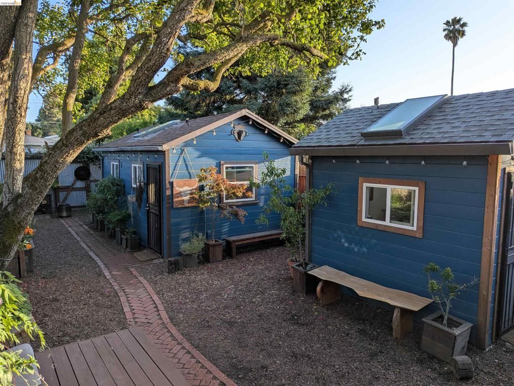 2542 Esmond Ave, Richmond, CA 94804