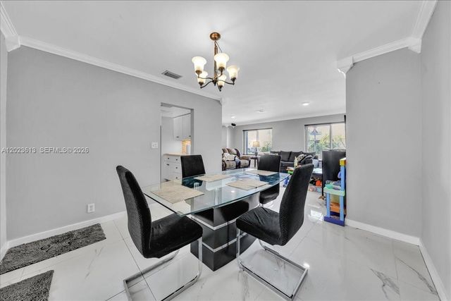 5260 SW 10th Ct, Plantation, FL 33317