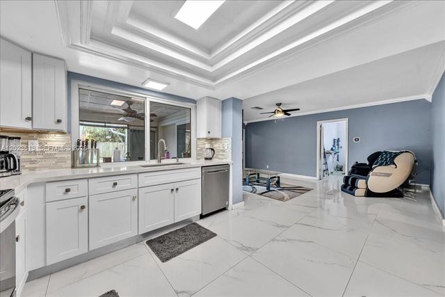5260 SW 10th Ct, Plantation, FL 33317