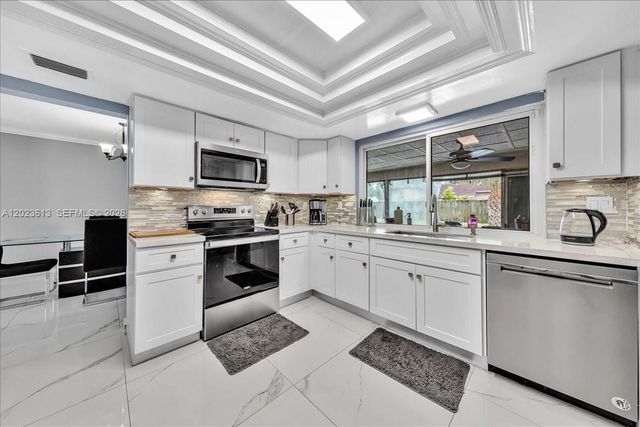 5260 SW 10th Ct, Plantation, FL 33317