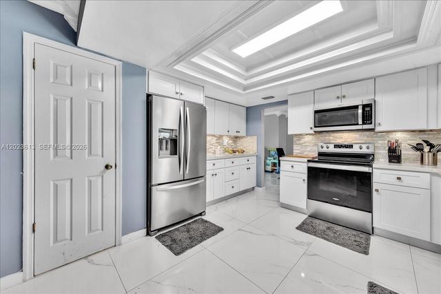 5260 SW 10th Ct, Plantation, FL 33317