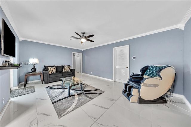 5260 SW 10th Ct, Plantation, FL 33317