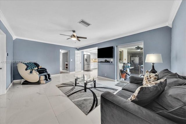 5260 SW 10th Ct, Plantation, FL 33317