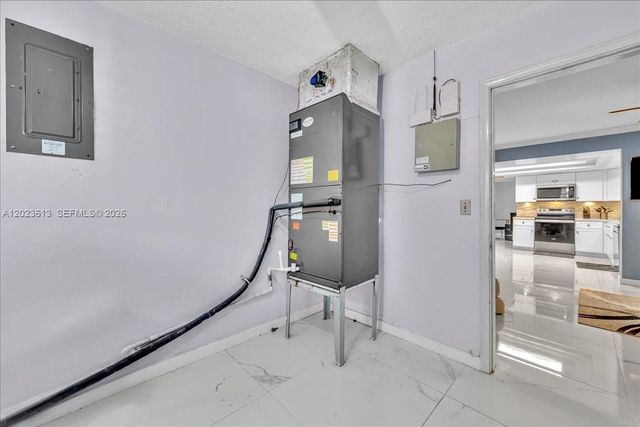 5260 SW 10th Ct, Plantation, FL 33317