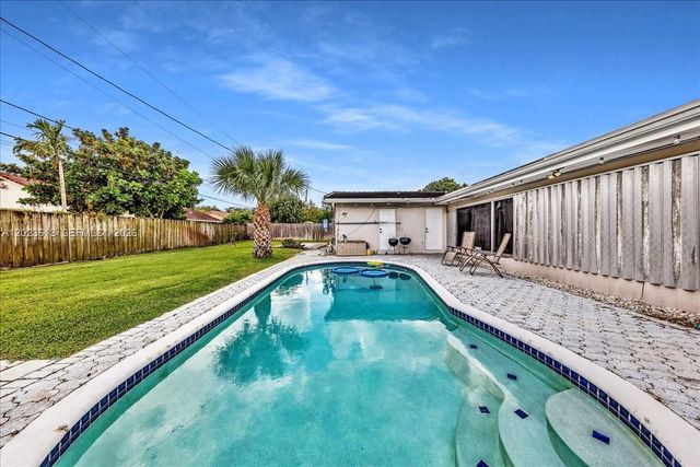 5260 SW 10th Ct, Plantation, FL 33317