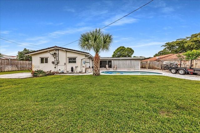 5260 SW 10th Ct, Plantation, FL 33317