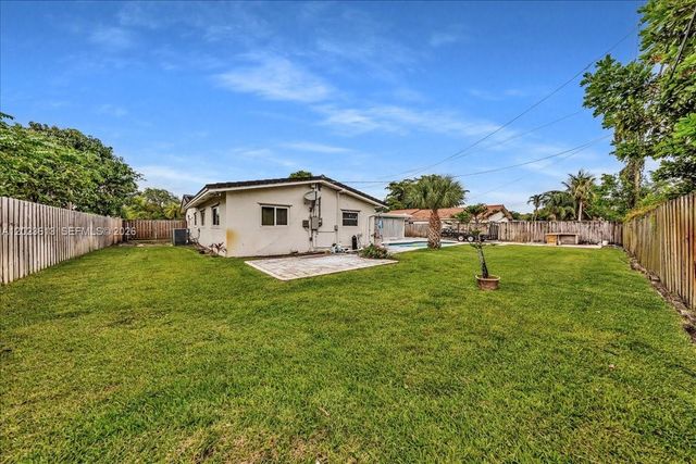 5260 SW 10th Ct, Plantation, FL 33317