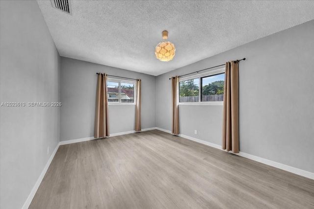 5260 SW 10th Ct, Plantation, FL 33317
