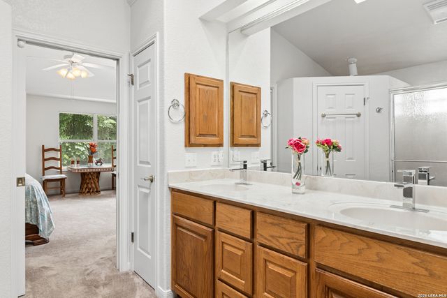 104 OAKWELL FARMS PKWY, San Antonio, TX 78218