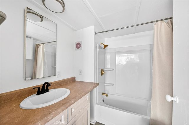 11398 Bartlett, Adelanto, CA 92301