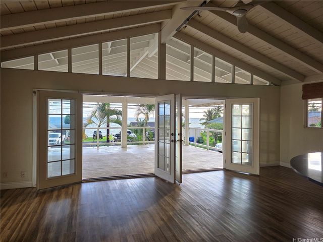 47-754 Kamehameha Highway, Kaneohe, HI 96744