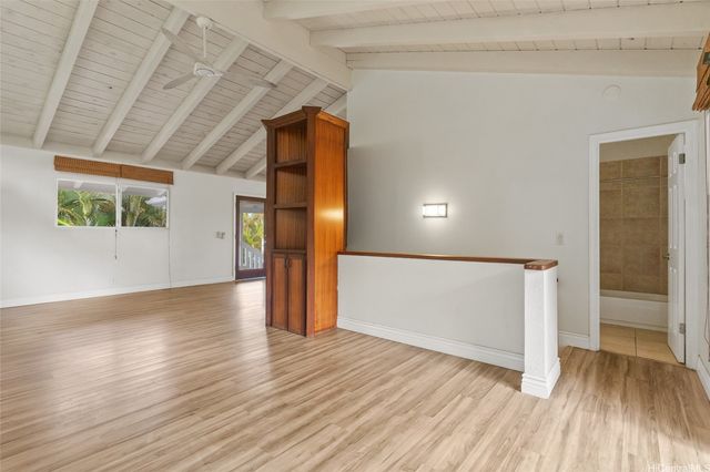 47-754 Kamehameha Highway, Kaneohe, HI 96744