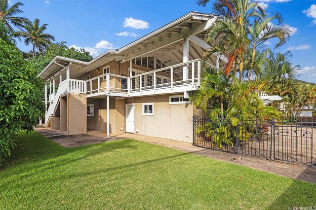 47-754 Kamehameha Highway, Kaneohe, HI 96744