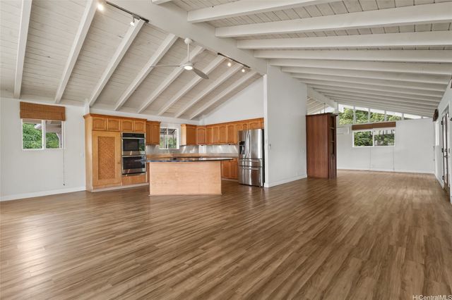 47-754 Kamehameha Highway, Kaneohe, HI 96744